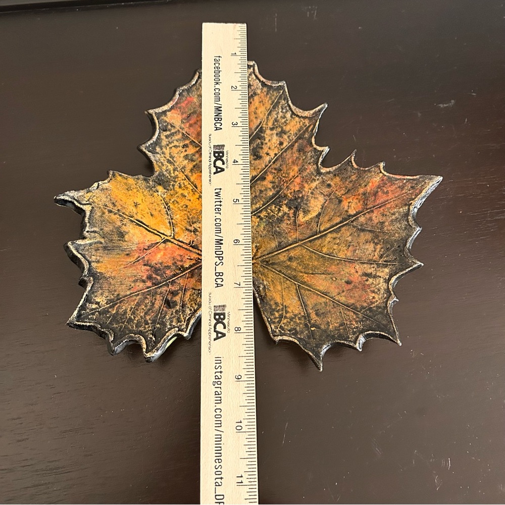 Vintage Ceramic Maple Leaf Dish Hand Crafted Fall Decor Trinket Tray 9” - Picture 4 of 6
